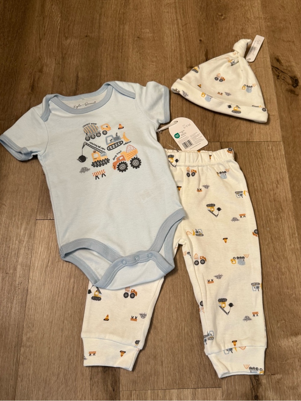 Construction Outfit ✨NWT✨